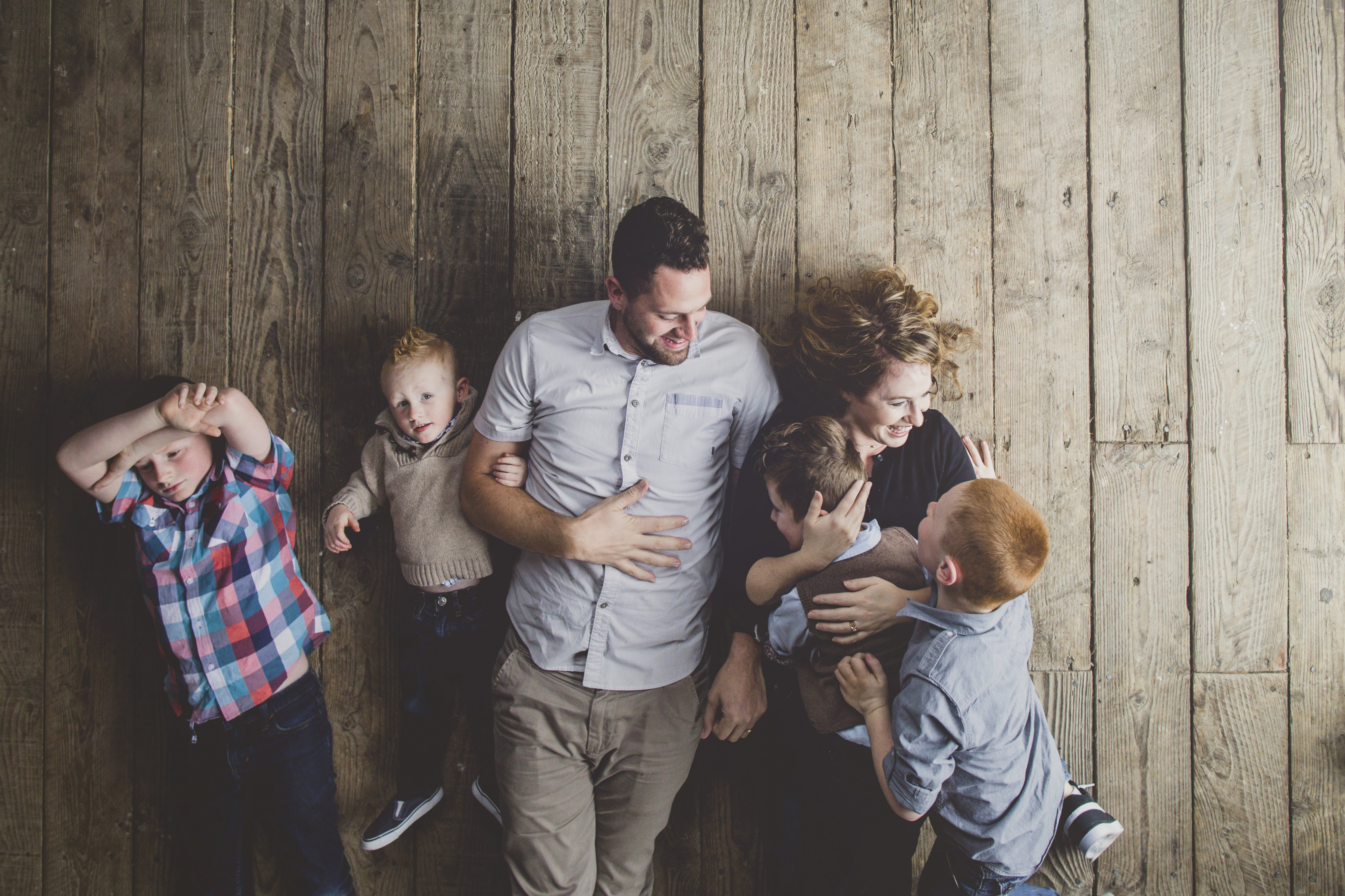 Background image: Online Help and Support